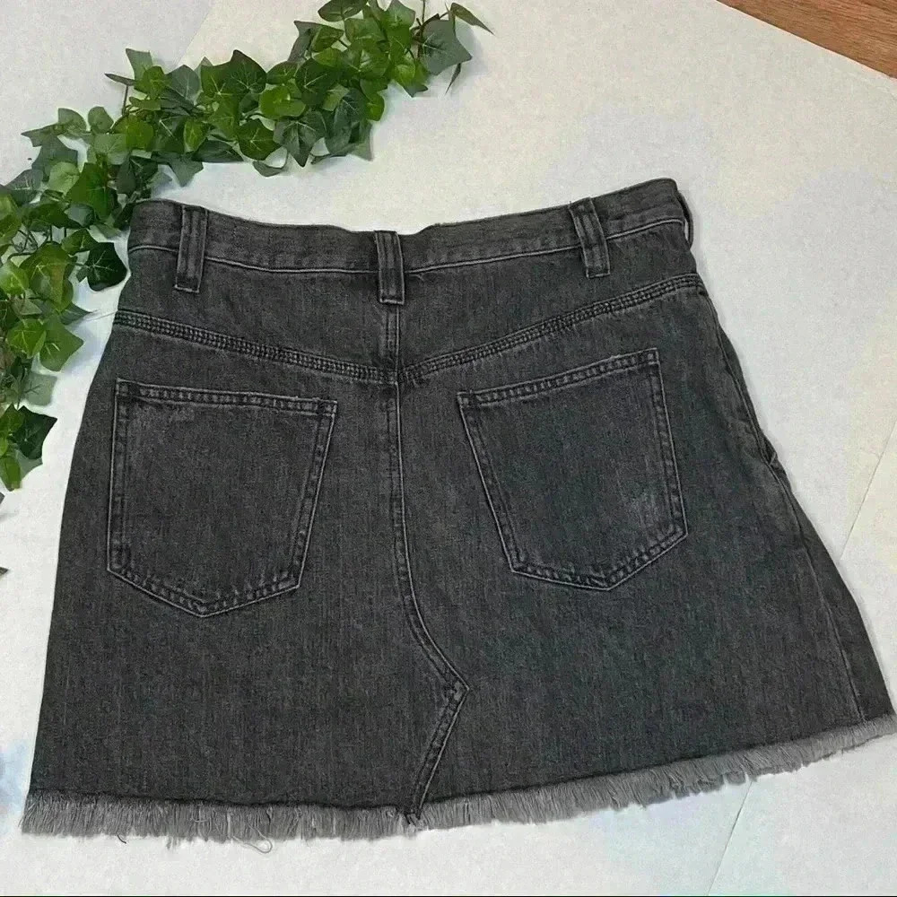 Free people mini sidecar distressed micro black Denim jean Skirt mean girls - Picture 4 of 5
